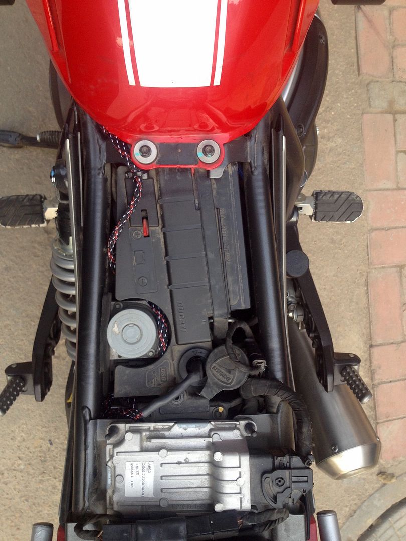 ducati scrambler usb